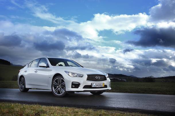 Geneva motor show 2014 Infiniti Q50 eau rouge