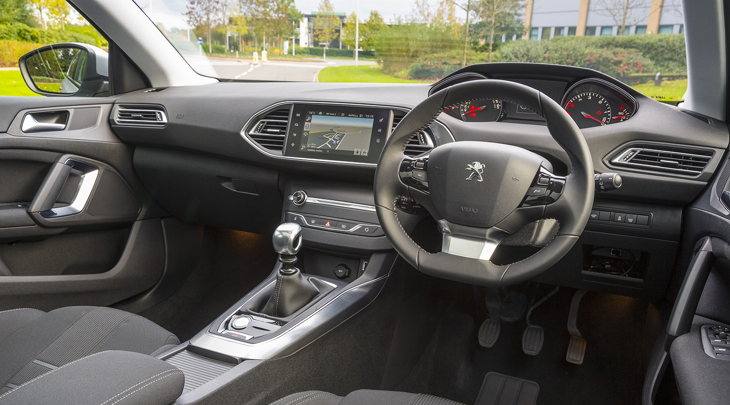 PEUGEOT 308 interior 2014