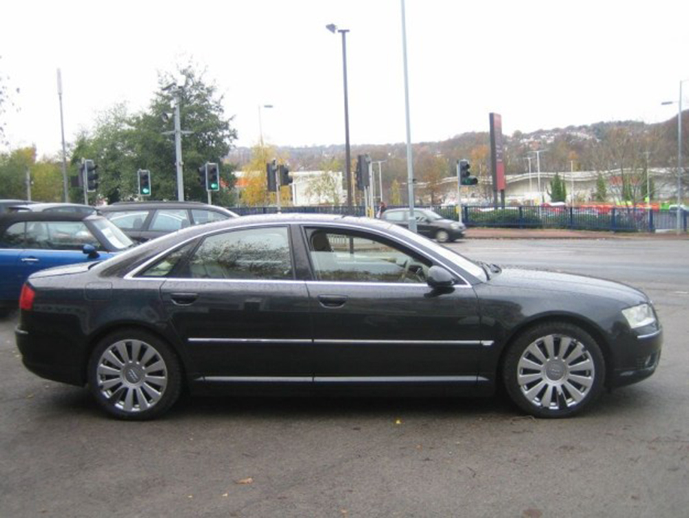 Audi A8 resized