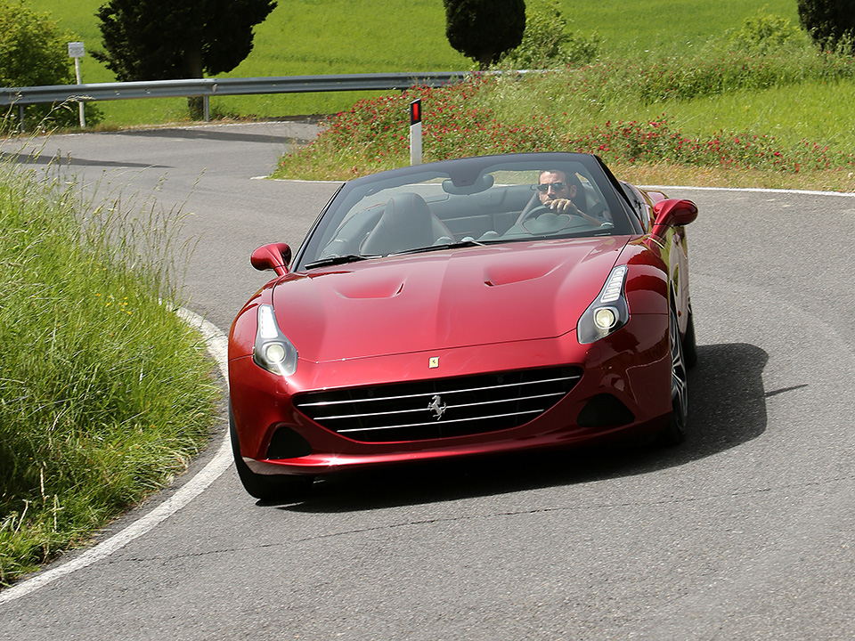 Ferrari California T front cornering 2104