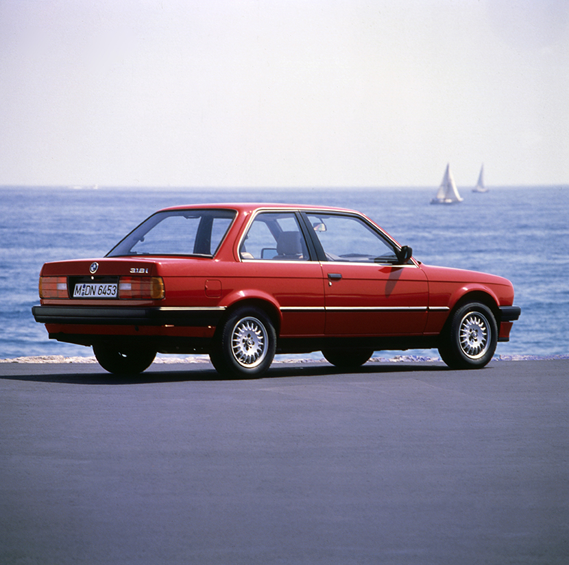 BMW 3-series E30 rear