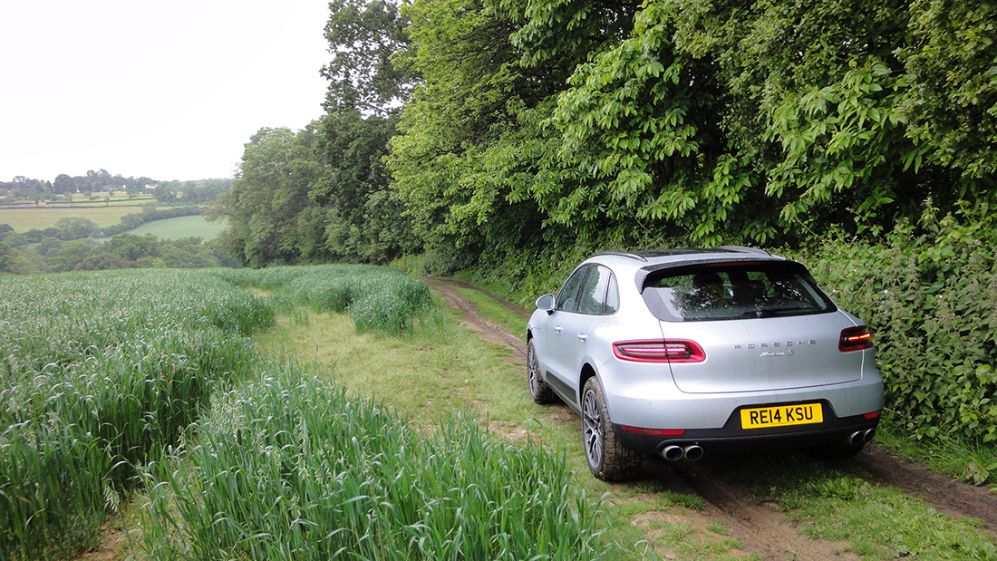 Porsche Macan Diesel S 2014 off-road