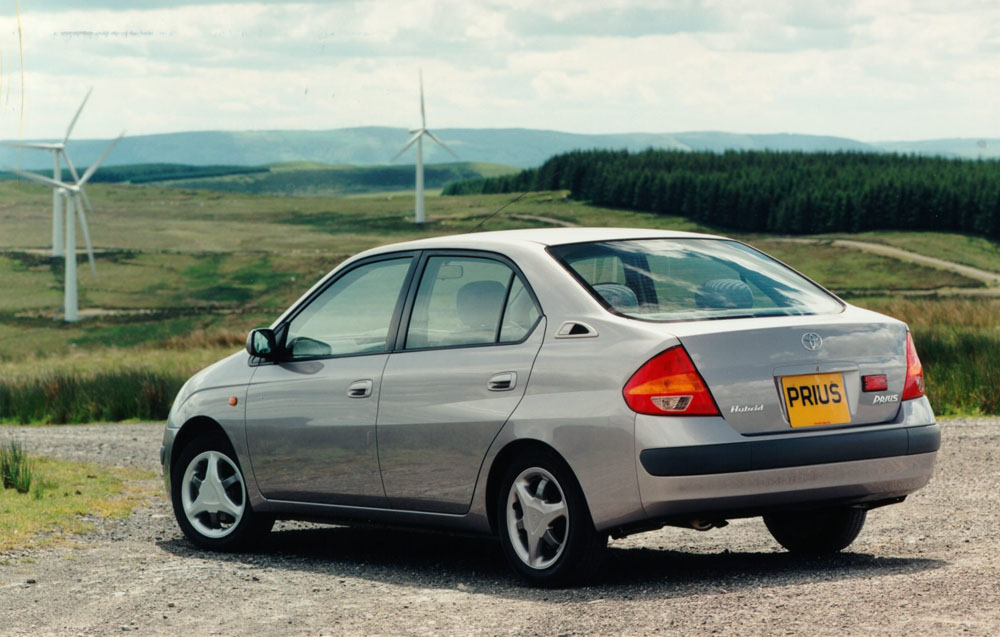 Toyota Prius buying guide: Mk1, 2000-2003 rear 3/4