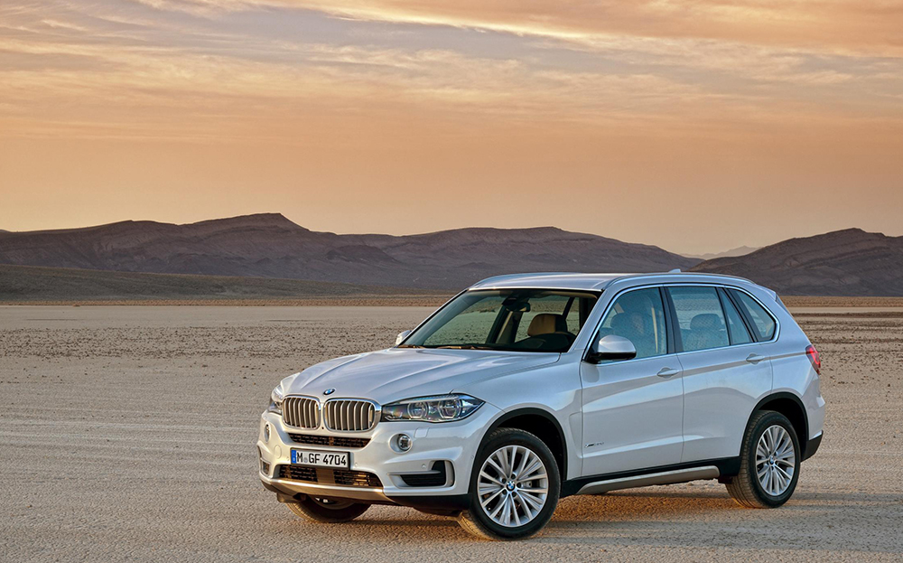 BMW X5 resized