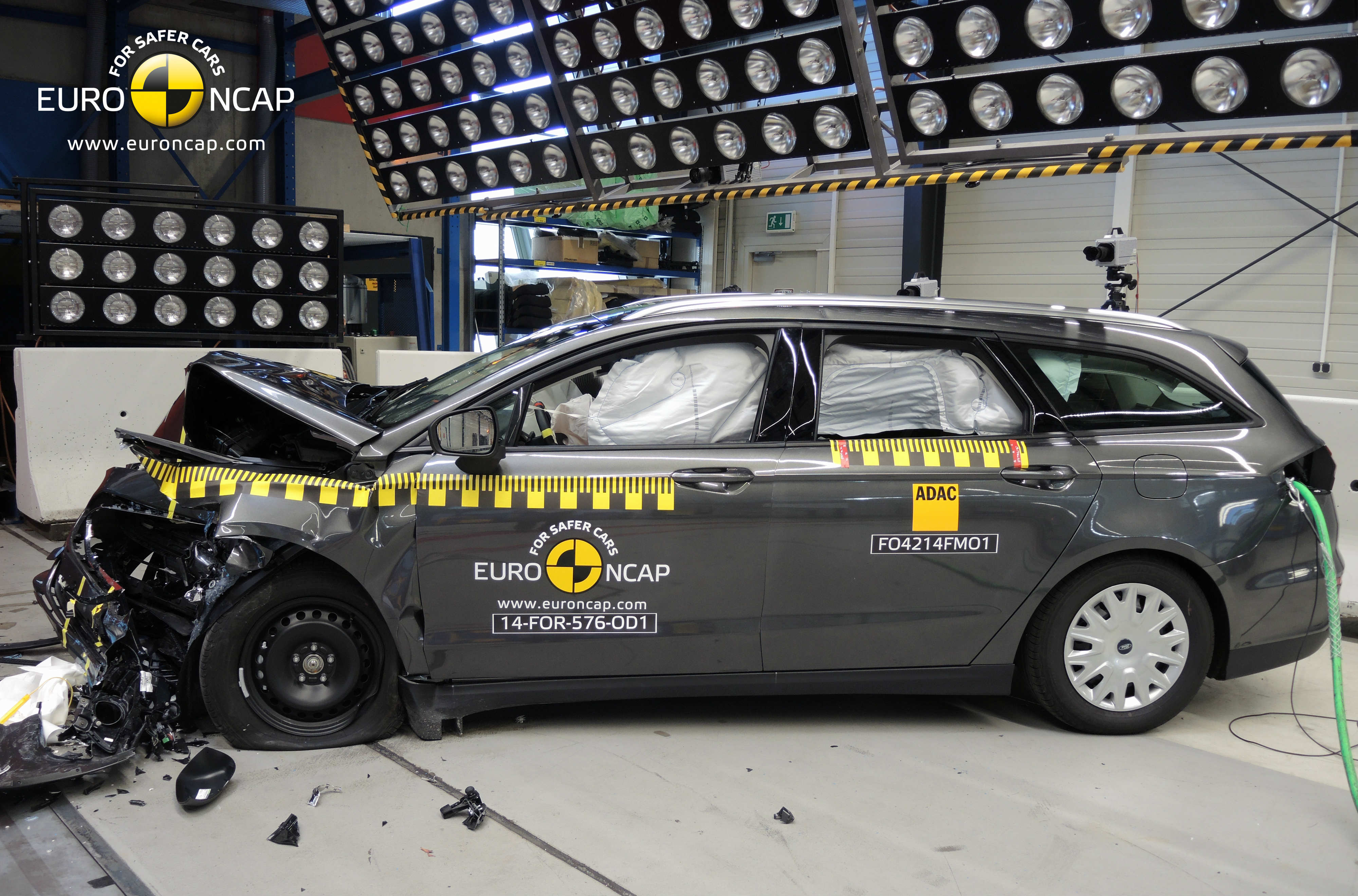 Ford Mondeo crash test