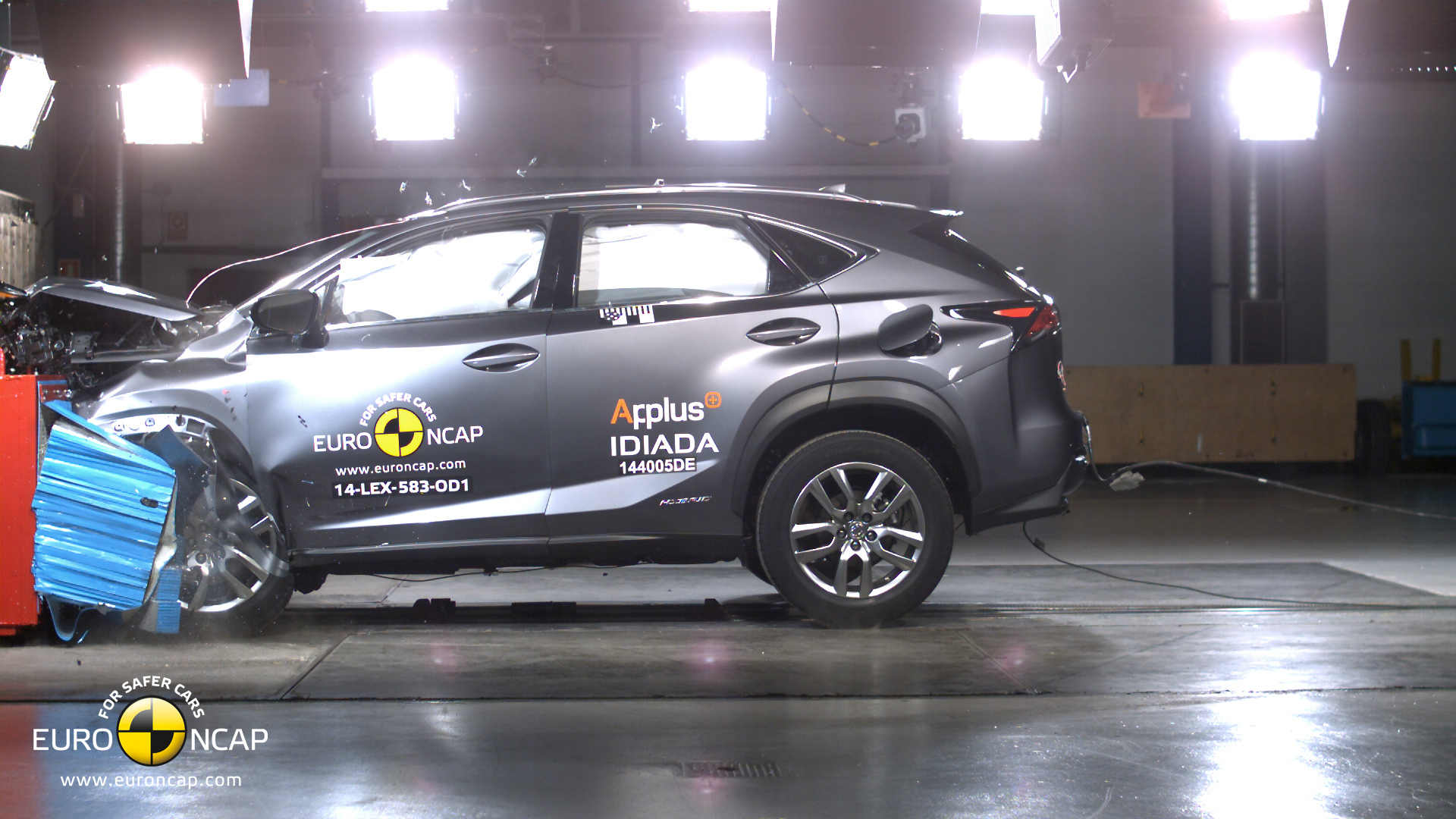 Lexus NX crash test