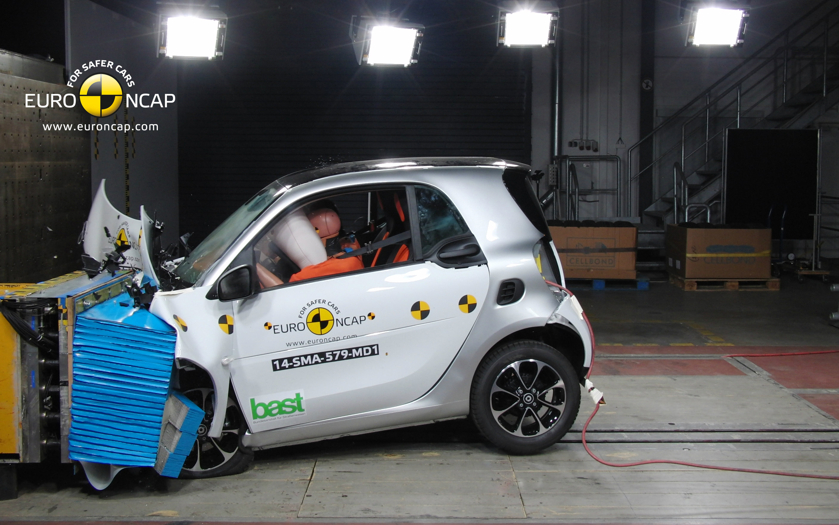 Smart Fortwo crash test