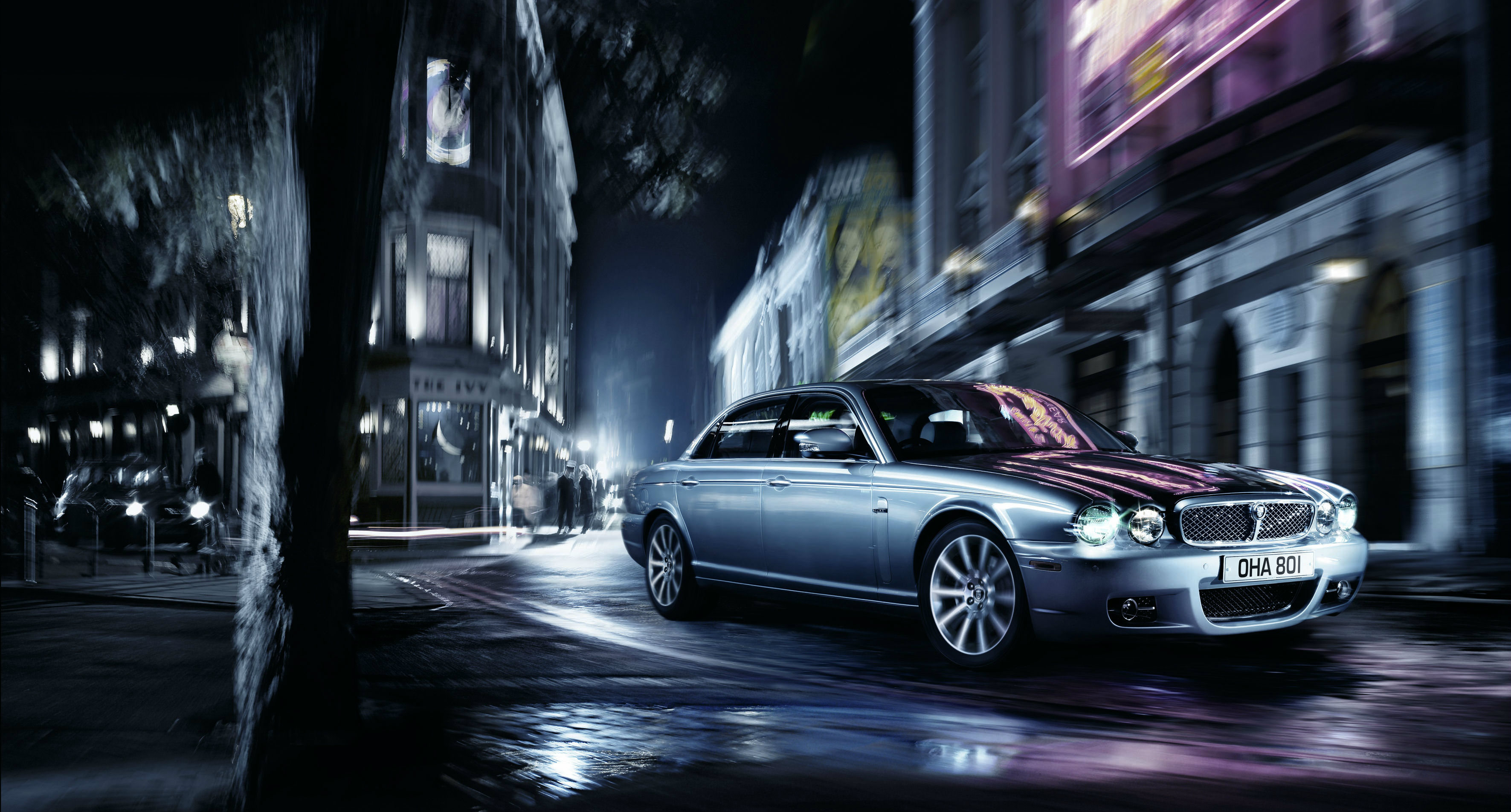 Jaguar XJ