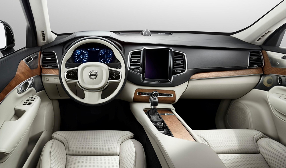 2015 Volvo XC90 interior dashboard touchscreen