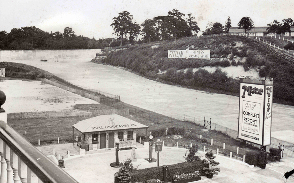 Brooklands finishing straight from Clubhouse, 1939