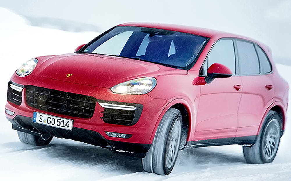 2015 Porsche Cayenne Turbo S testing on snow