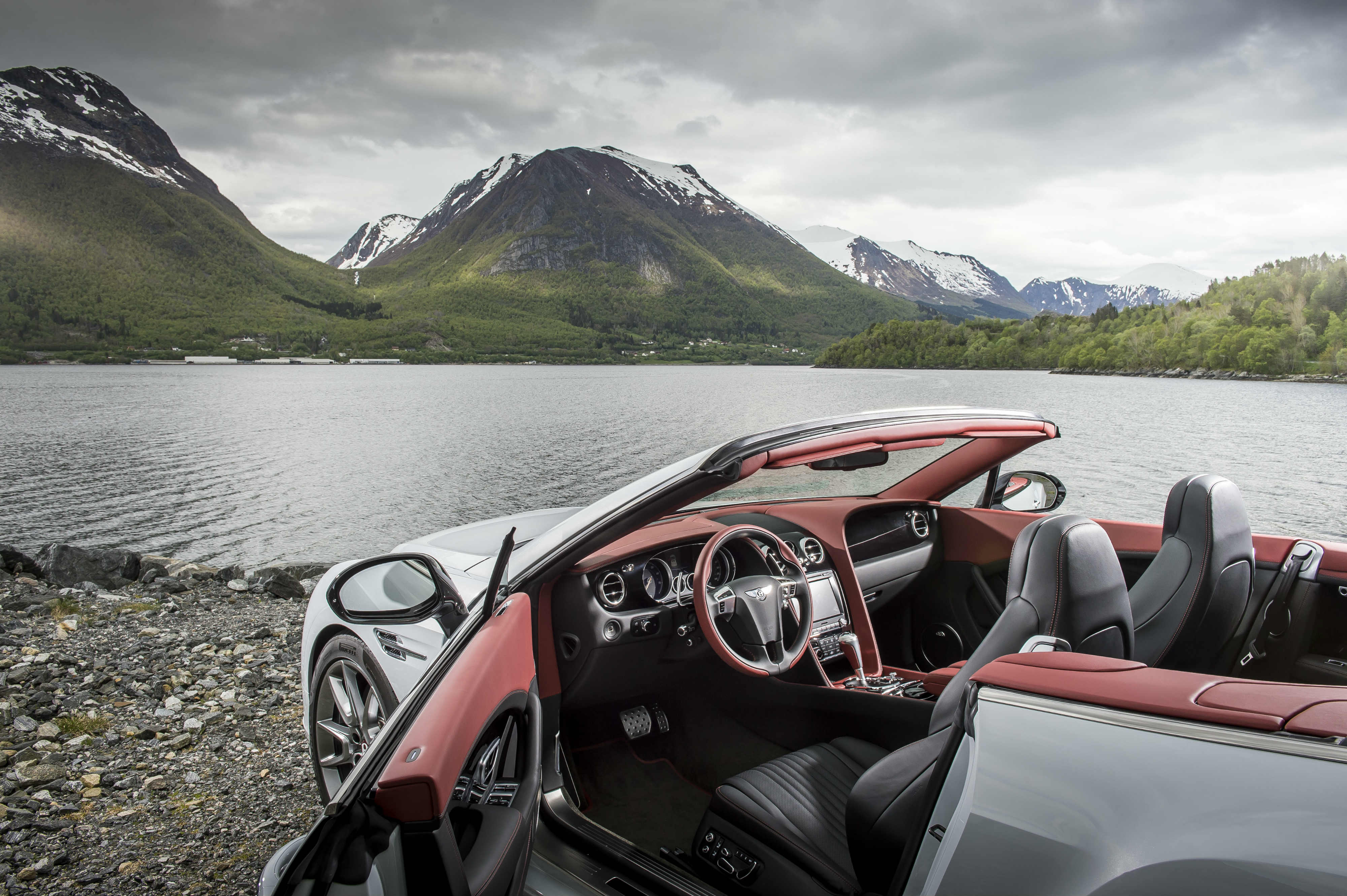 Bentley Continental GT V8 S Convertible (2016) review interior