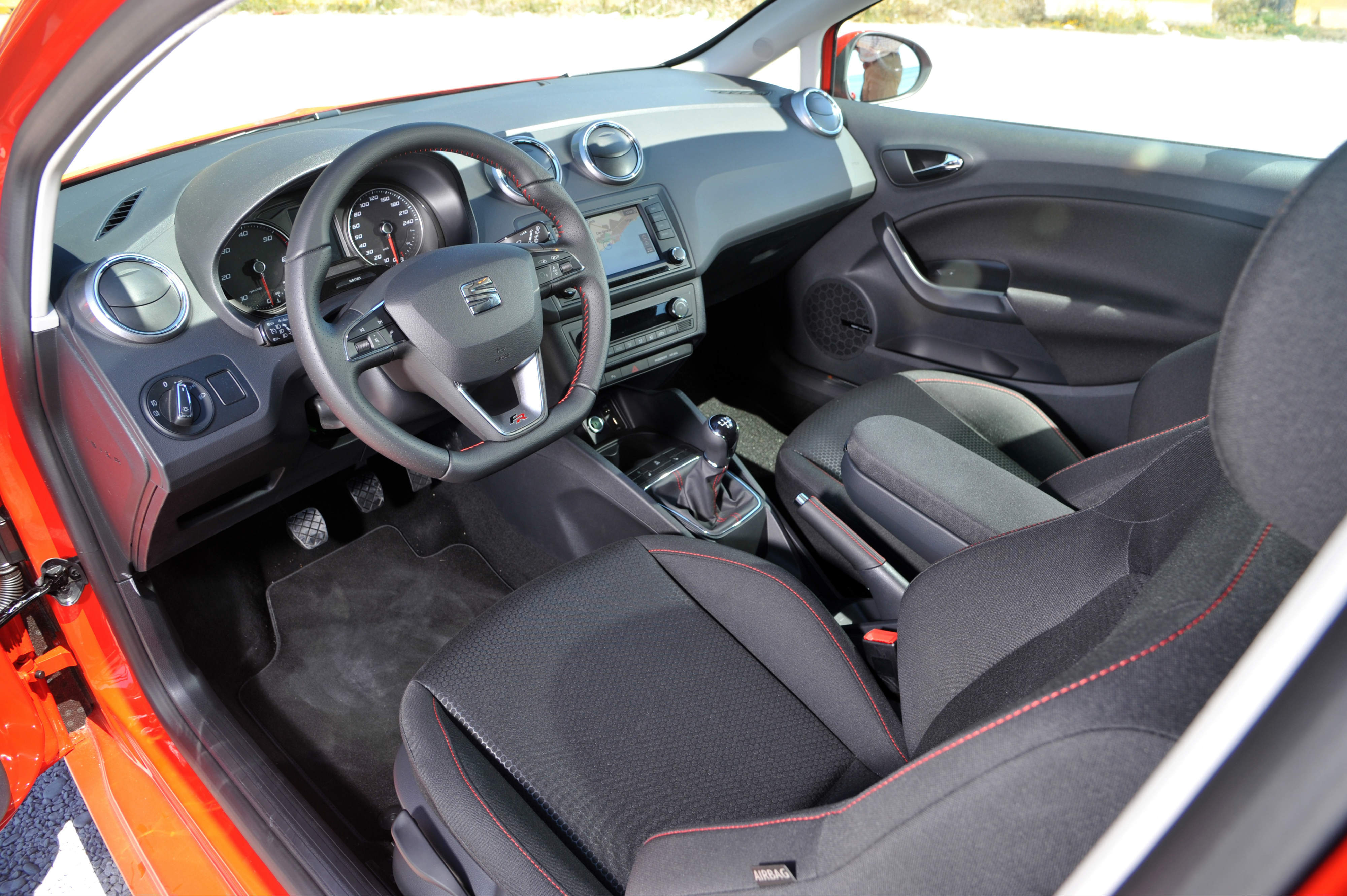 SEAT Ibiza 2015 interior