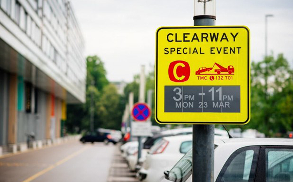 E-ink traffic sign