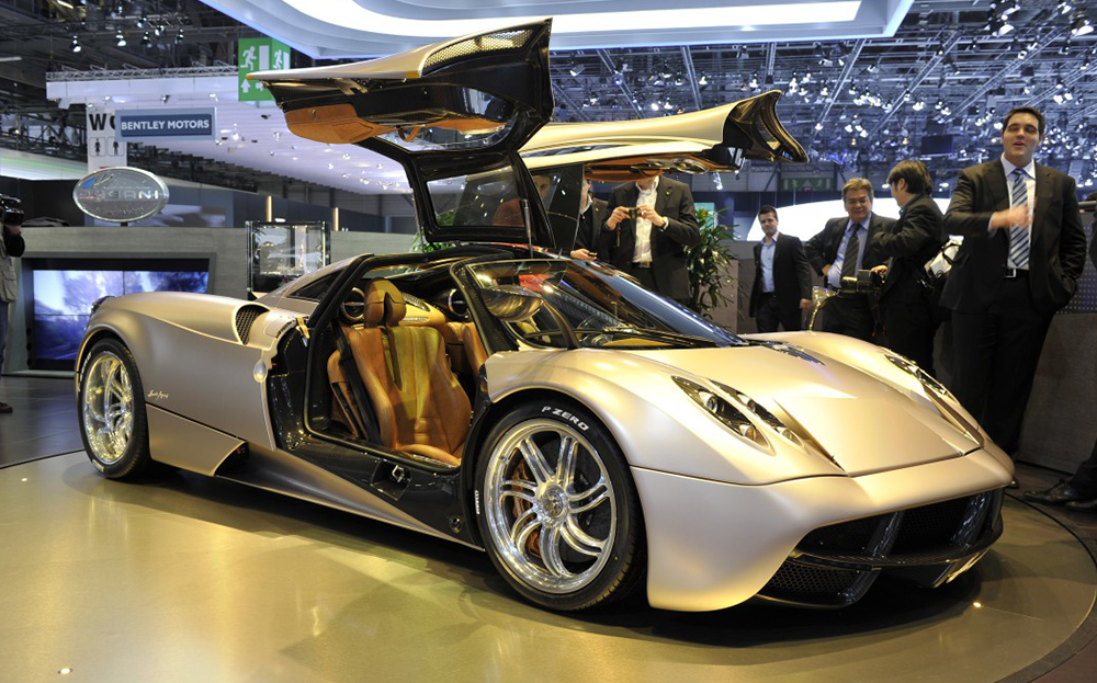 Pagani Huayra london supercars