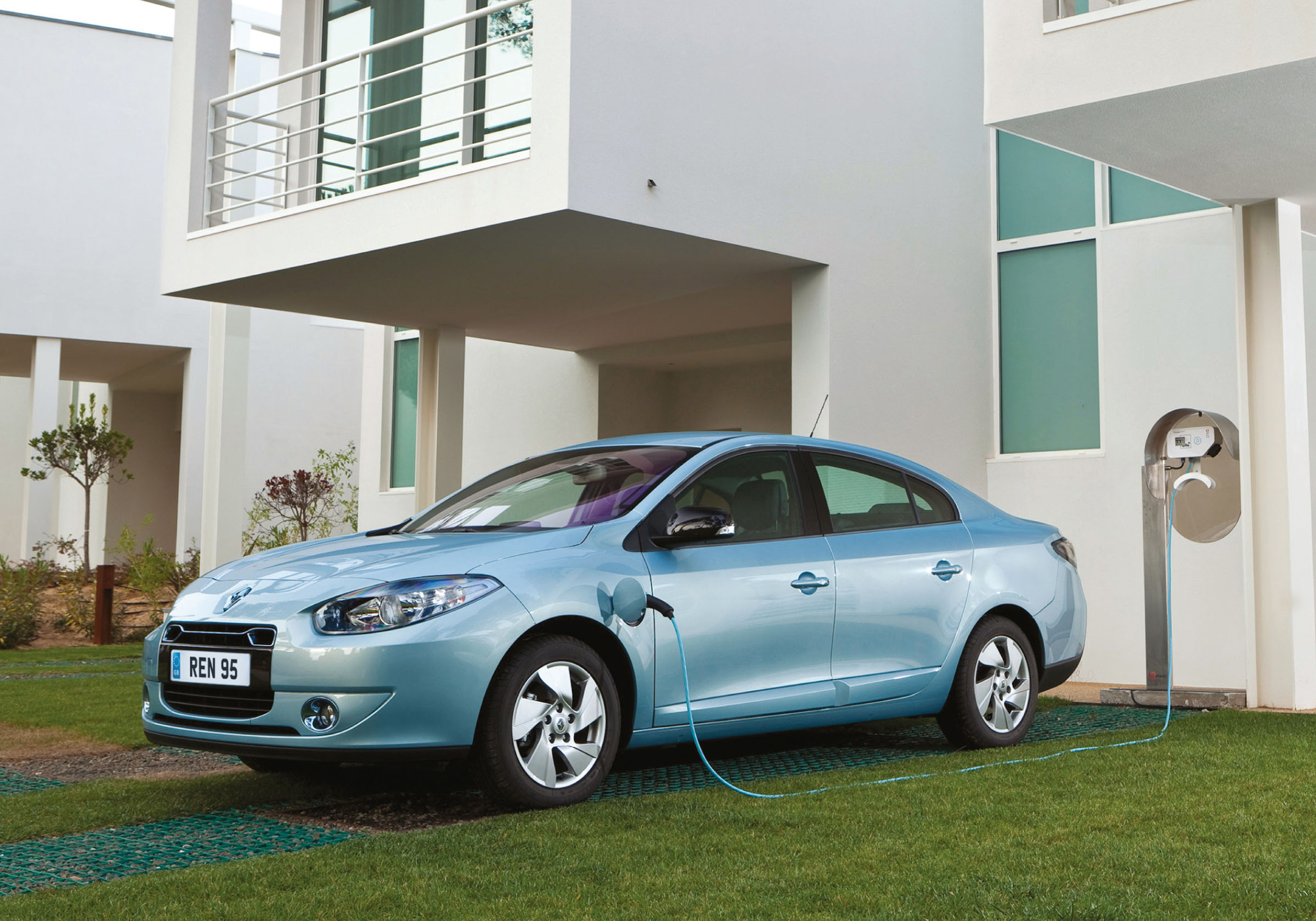 Renault Fluence ZE electric car