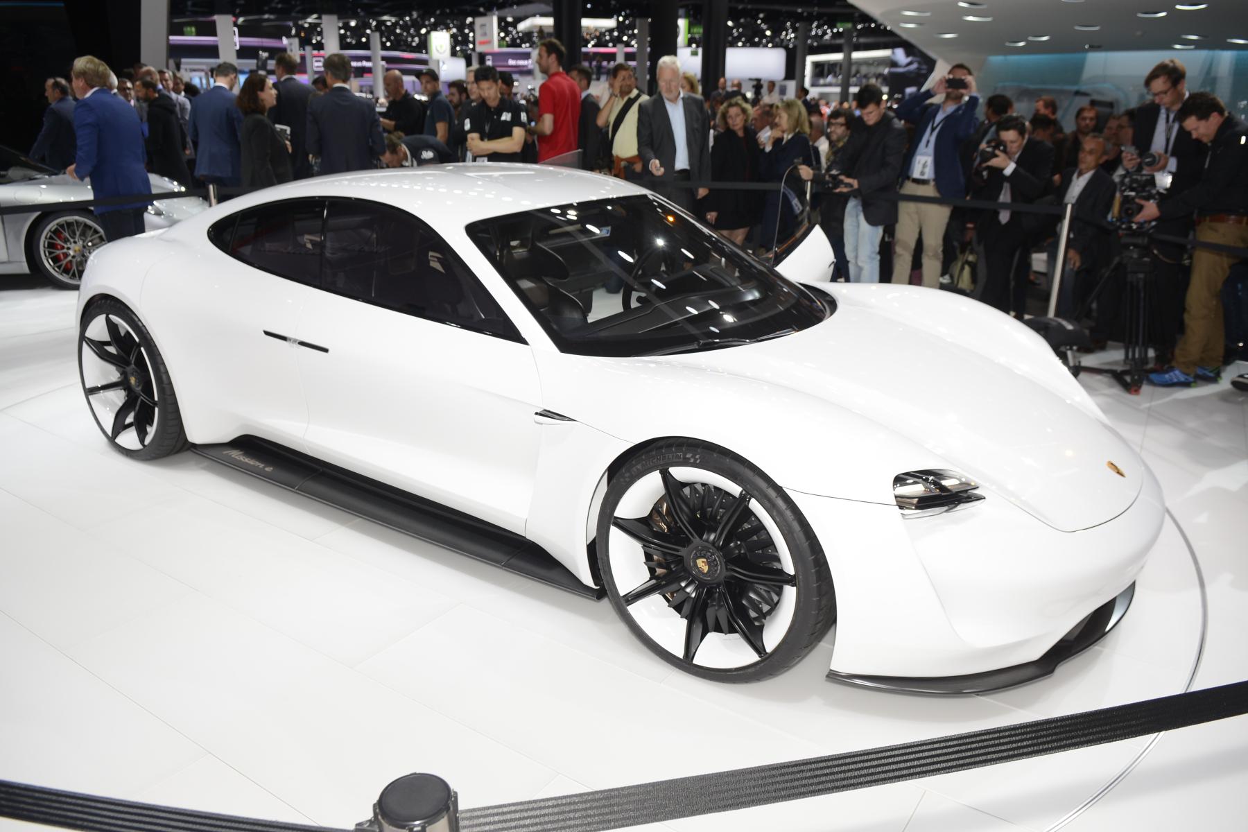 2015 Frankfurt motor show: Porsche Mission E