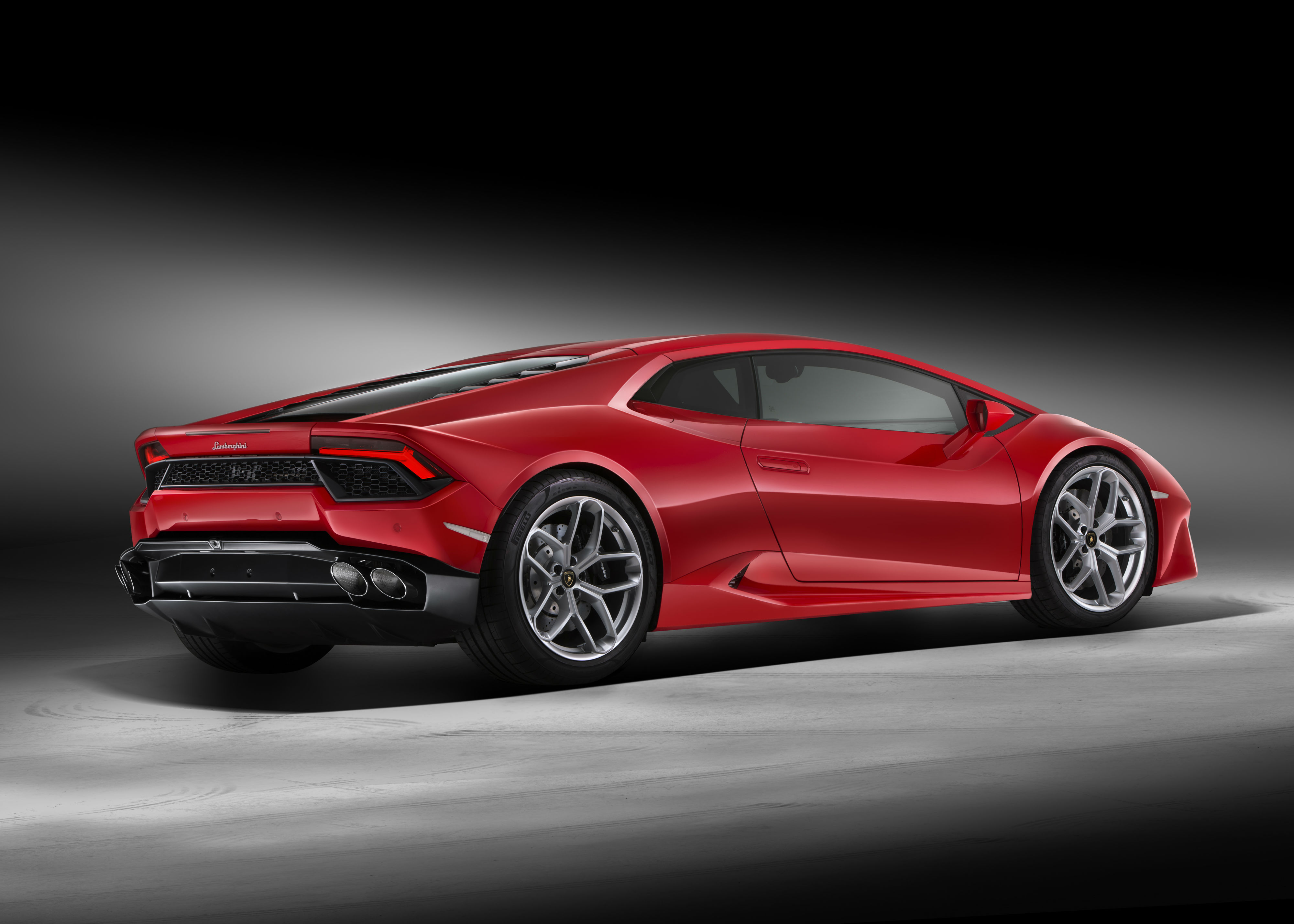 Lamborghini Huracán LP580-2 revealed at the LA motor show