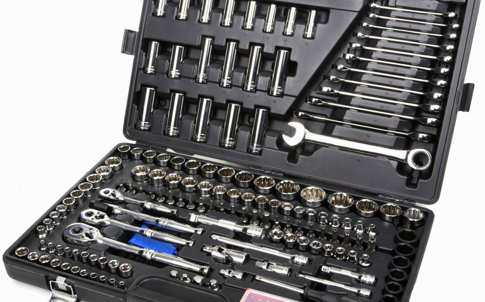 Products: Halfords Advanced Professional 200 piece socket set review