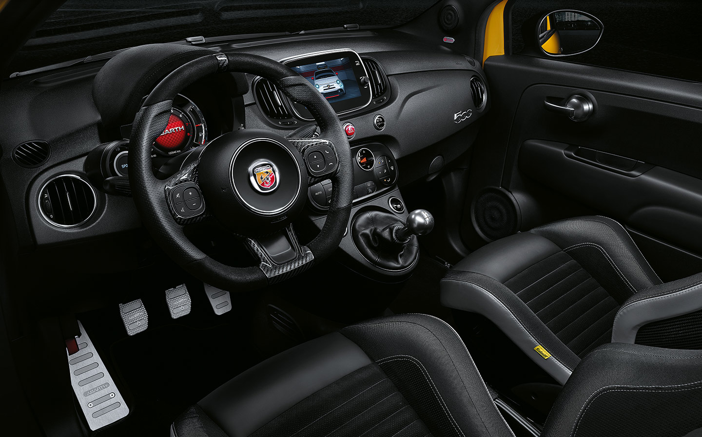 Abarth 595 interior