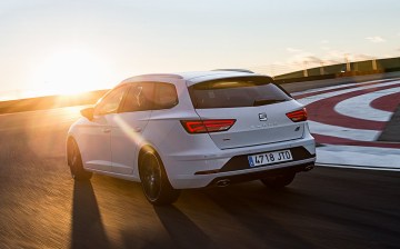 Jeremy Clarkson review of the 2017 Seat Leon ST Cupra 300 4Drive 2.0 TSI 300PS