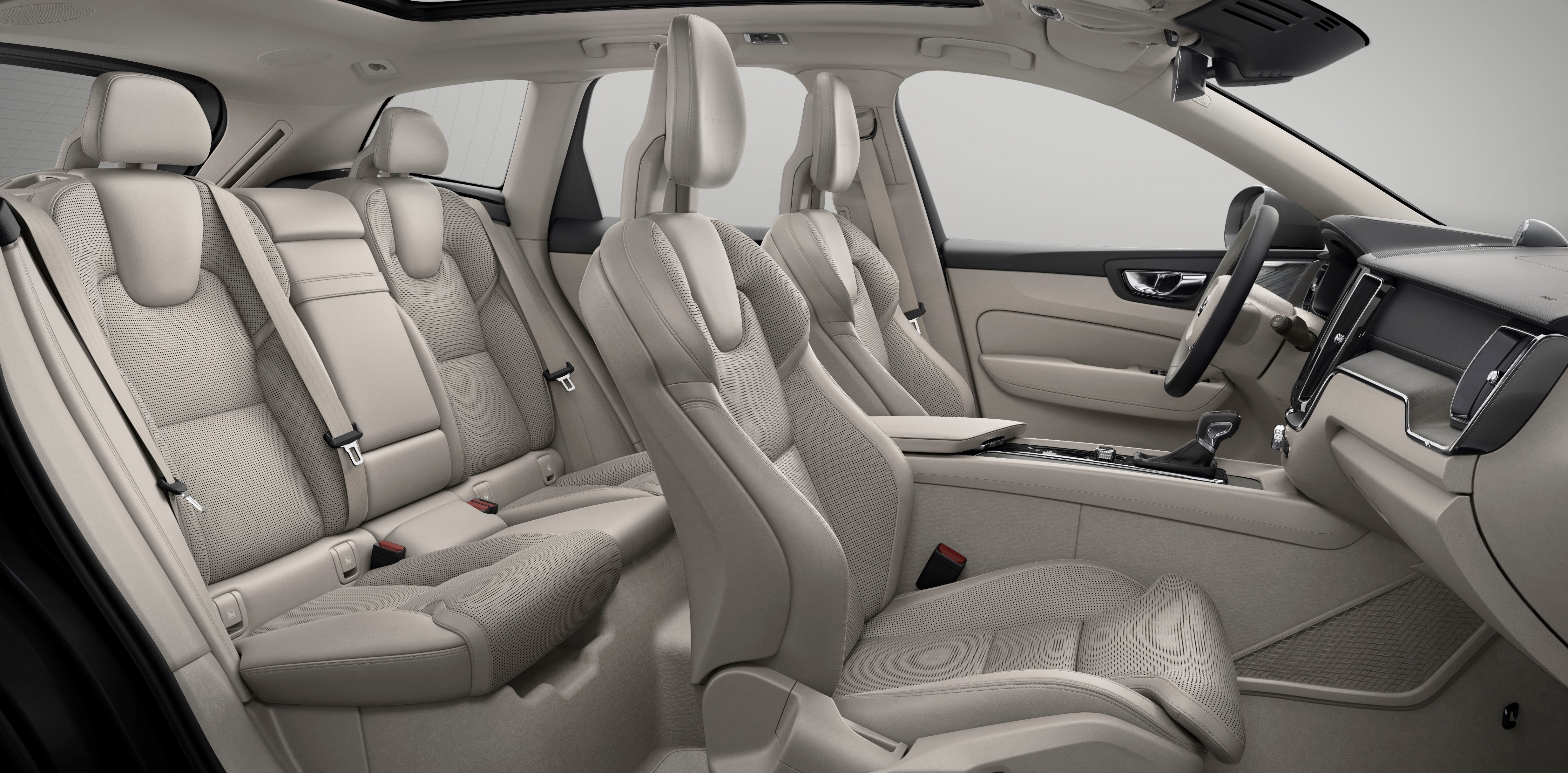 2017 Volvo XC60 interior