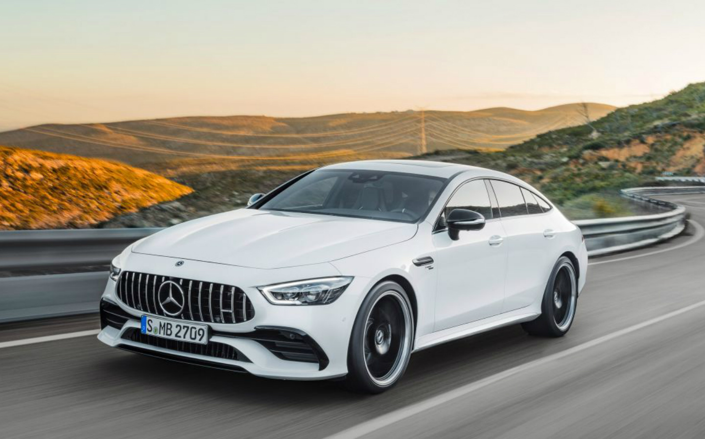 Mercedes-AMG-GT-luxury-saloon