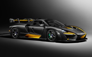 Lightweight McLaren Senna 'Carbon Theme' is a 211mph angry hornet