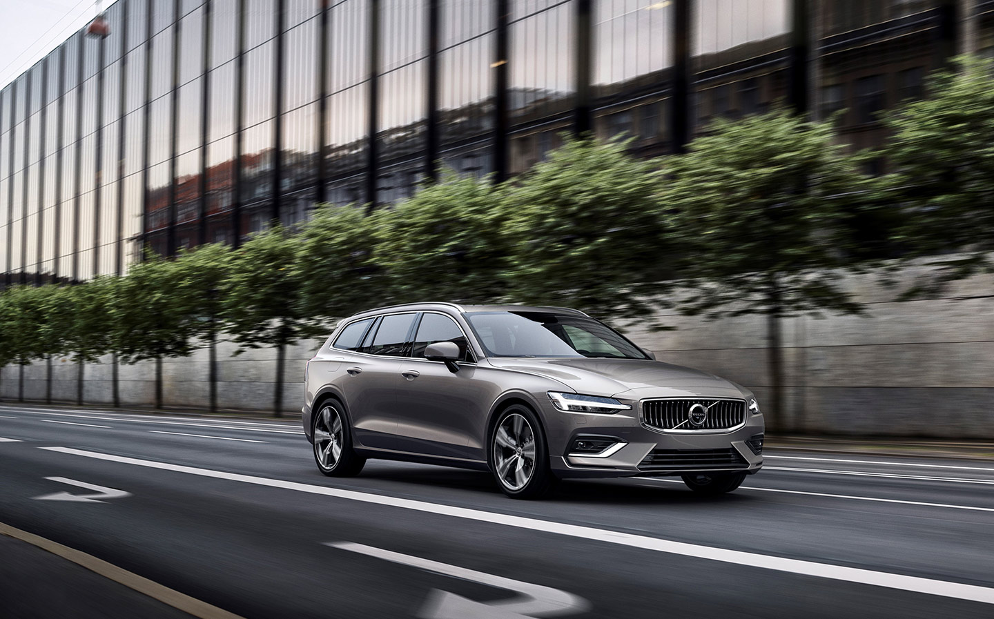 Sunday Times Motor Awards 2018 - best family car nominees - Volvo V60