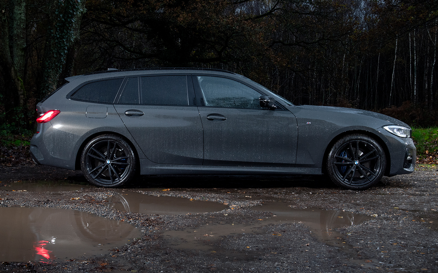 Extended Test: 2019 BMW 3 Series Touring 330d xDrive (G21) review by Will Dron for Sunday Times Driving.co.uk - side view