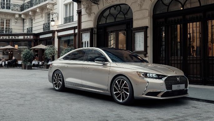 DS 9 saloon at Geneva motor show