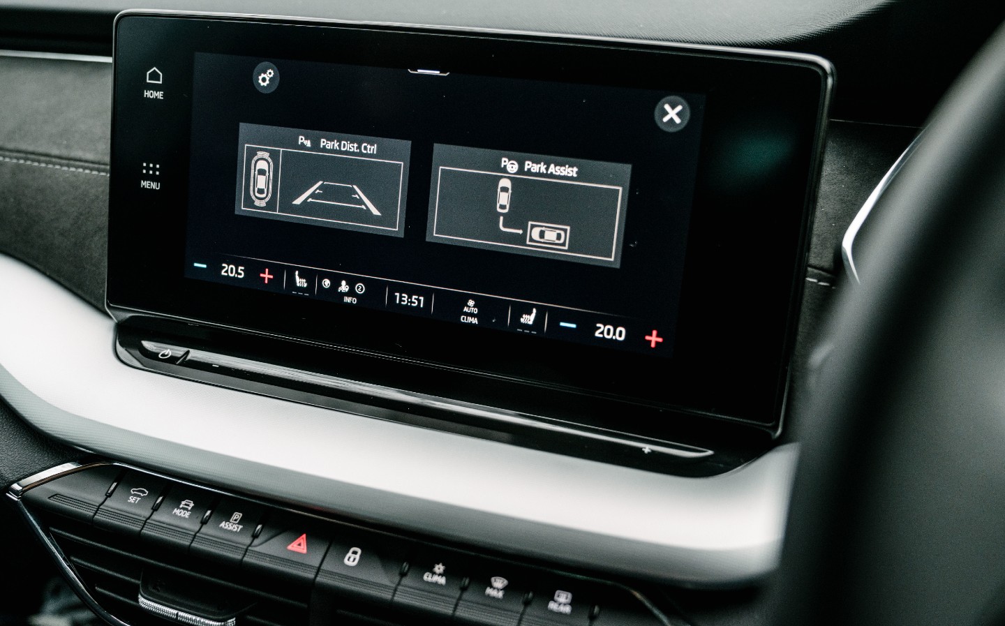 2020 Skoda Octavia iV Estate plug-in hybrid long-term review by Will Dron for Sunday Times Driving.co.uk - infotainment