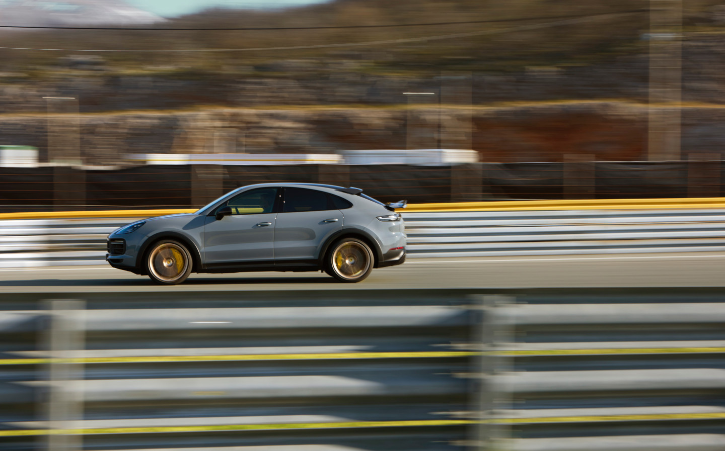 "Maximum performance" Porsche Cayenne Turbo GT revealed