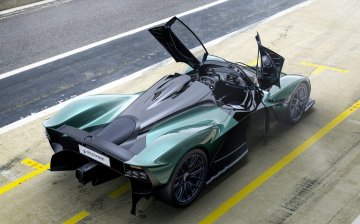 Aston Martin Valkyrie Spider