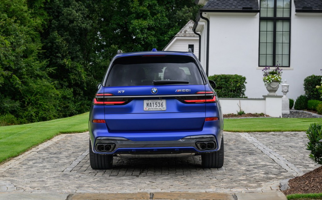 2023 BMW X7 M60i