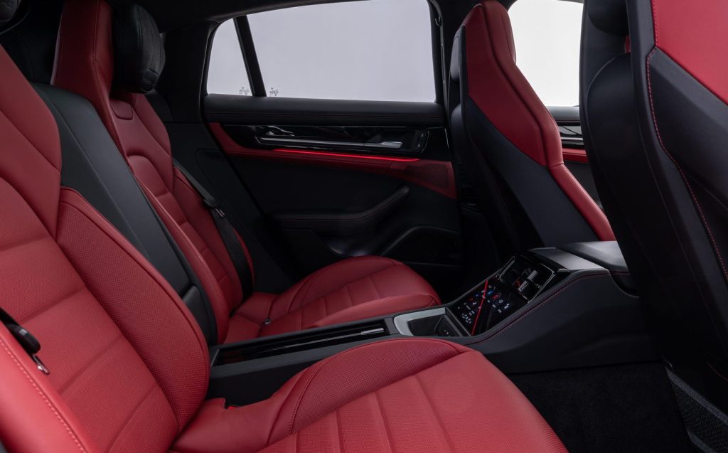 Interior of the new Porsche Panamera