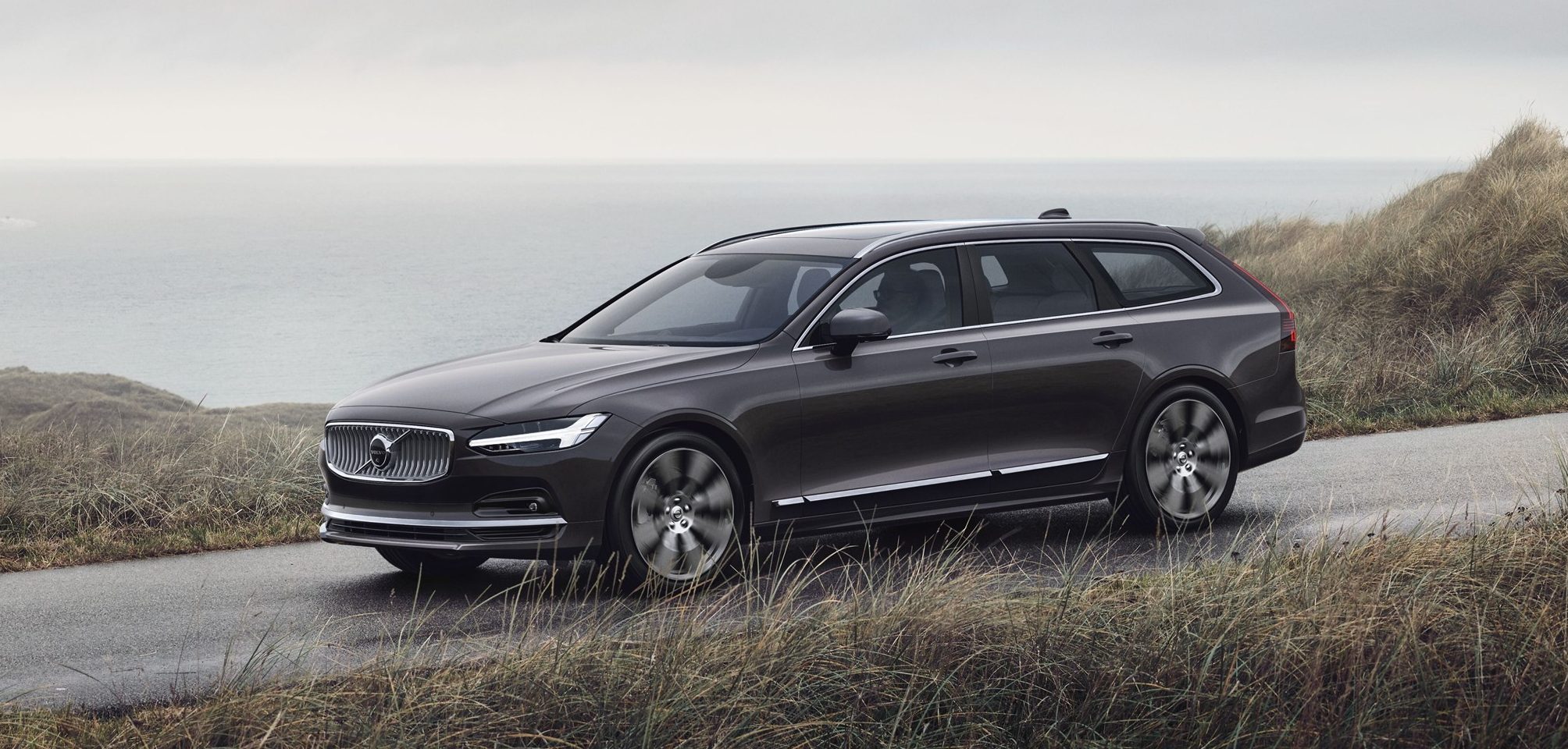 Volvo V90 B6 AWD, Platinum Grey