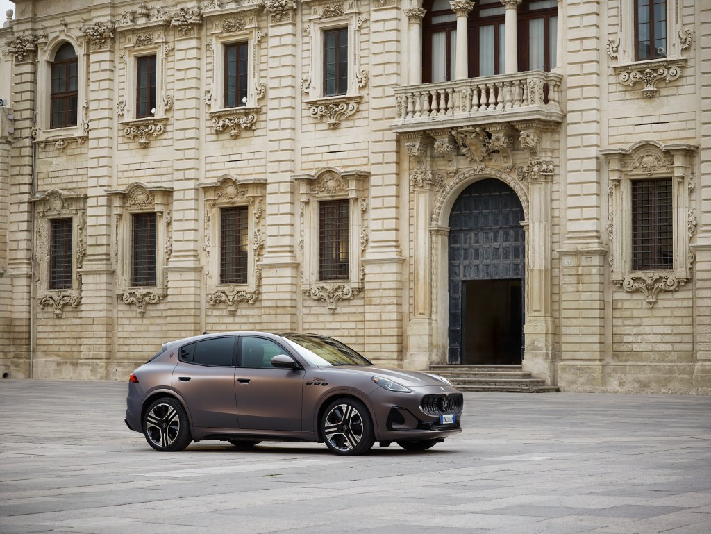 Maserati Grecale Folgore 2024 static shot in Italian courtyard