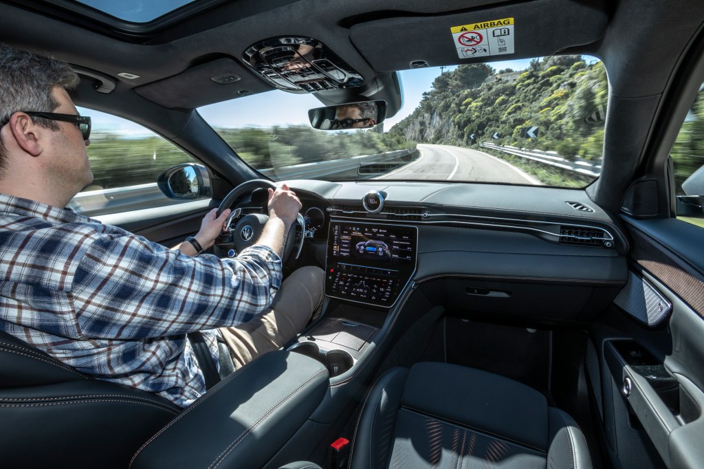 Will Dron at the wheel of the Maserati Grecale Folgore 2024